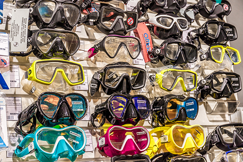 Diving-shop-29.jpg Diving-shop-29.jpg
