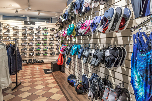Diving-shop-21.jpg Diving-shop-21.jpg
